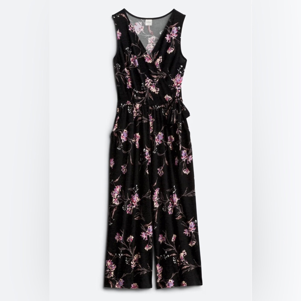 NWOT Kaileigh Black and Pink Floral Jumpsuit